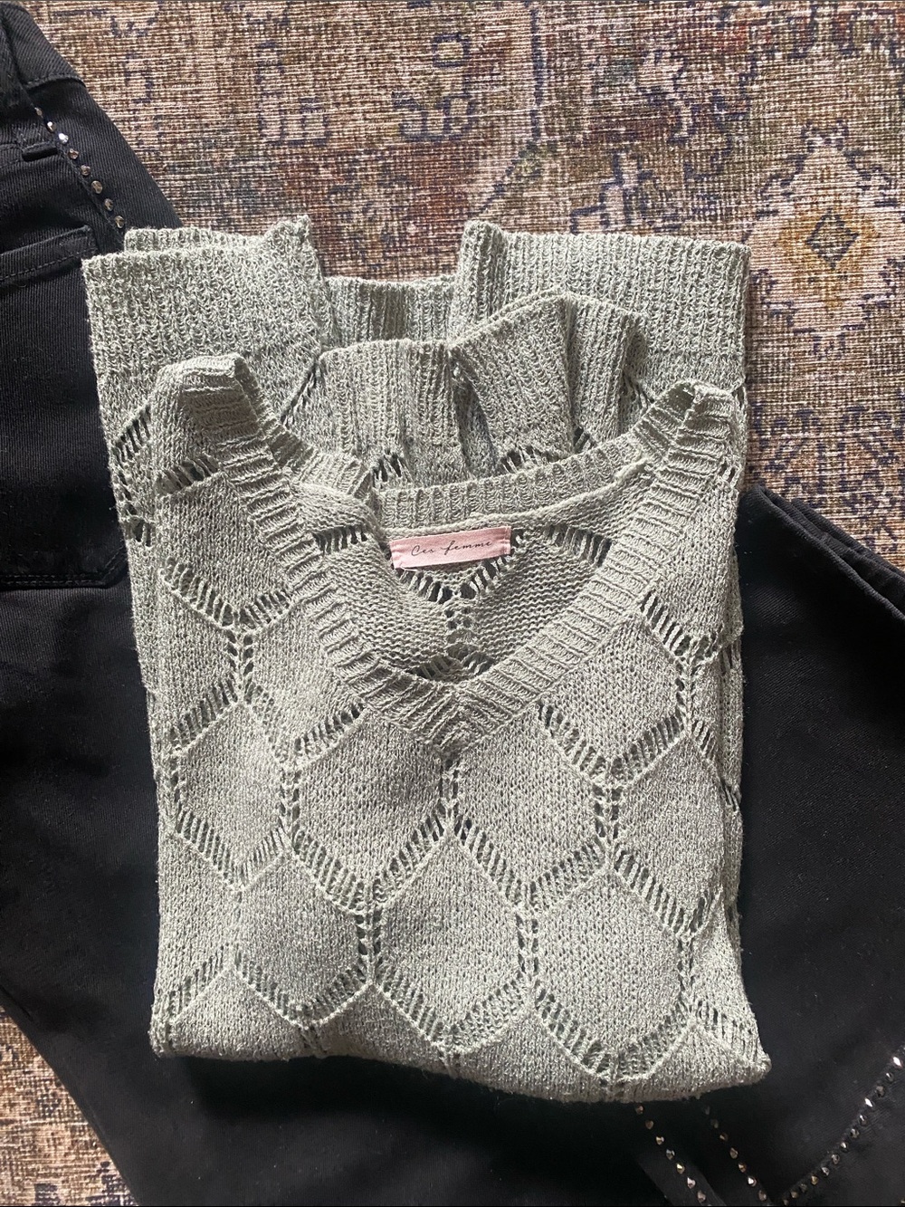 Ces Femme Open-Knit V-Neck Sweater - Sage Green